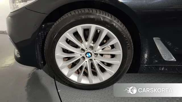 BMW 5 Series (G30) id 3302534 из Кореи 15