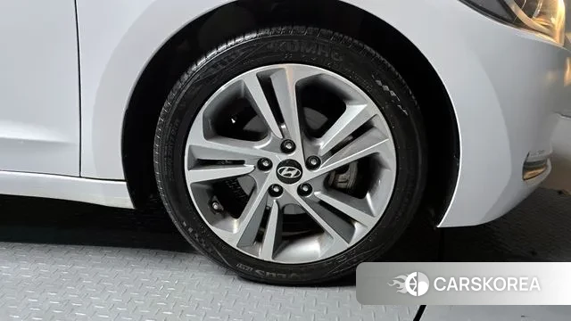 Hyundai Avante AD id 3162004 из Кореи 15