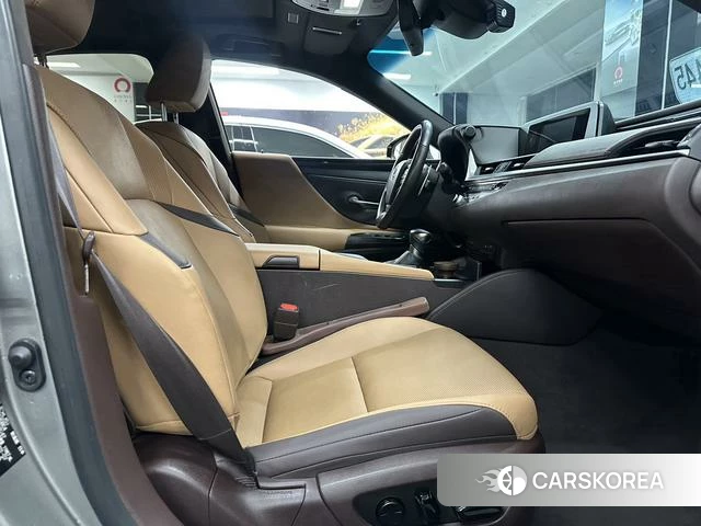 Lexus ES id 4291526 из Китая 15