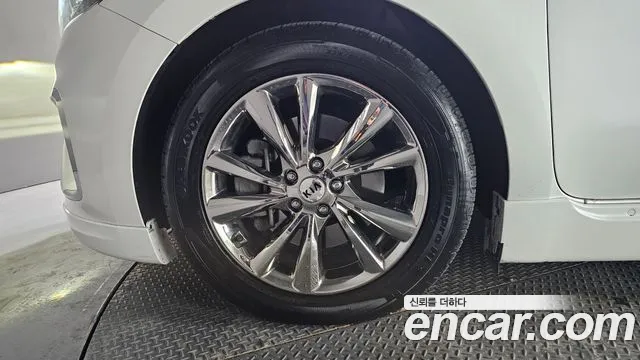 Kia The New Carnival id 2445351 из Кореи 15