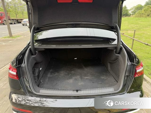 Audi A6L 2025 Черный из Китая, фото 5