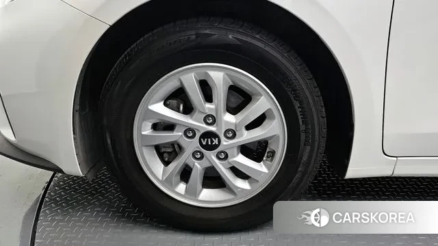 Kia Come New K3 id 2976749 из Кореи 15