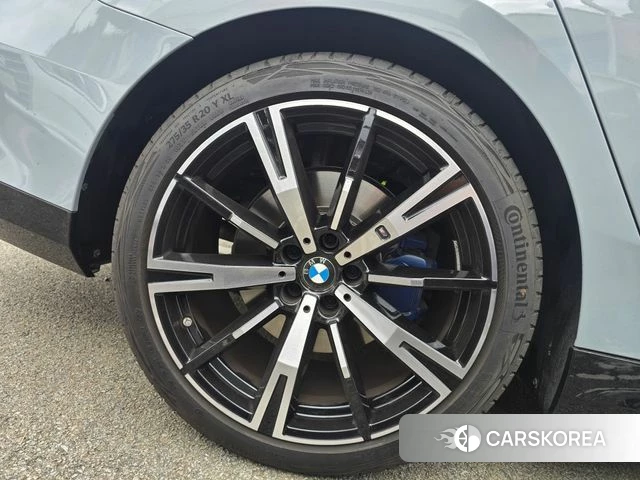 BMW 5 Series (G60) 2025 Серый из Кореи, фото 6