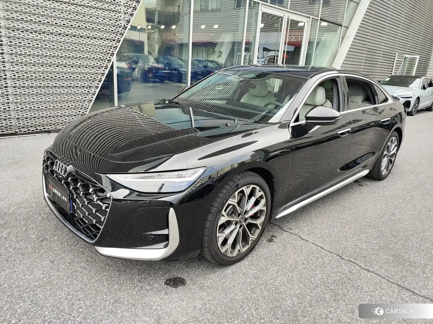 Audi A6L id 4578203 из Китая 19