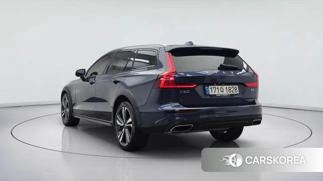 Volvo V60 Cross-Country 2nd Generation id 4423647 из Кореи 15