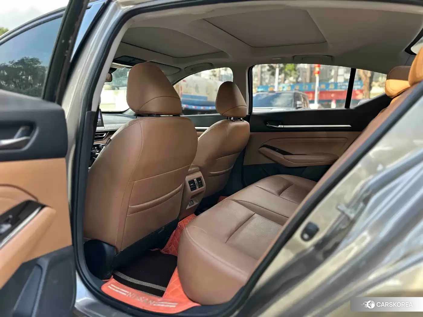 Nissan Altima 2023 Champagne/brown из Китая, фото 5