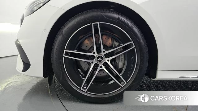 Mercedes-Benz E-Class W214 id 4291679 из Кореи 31