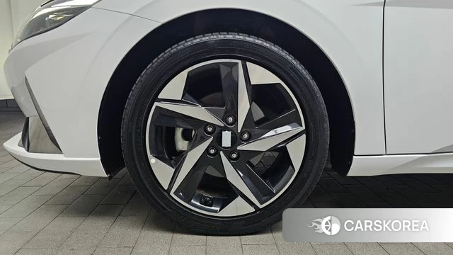 Hyundai Avante Hybrid (CN7) id 3897320 из Кореи 15