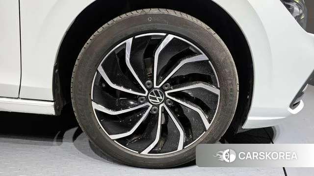 Volkswagen Golf 8th Generation id 3851726 из Кореи 15