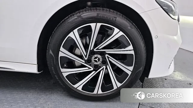 Mercedes-Benz E-Class W214 id 3628962 из Кореи 15