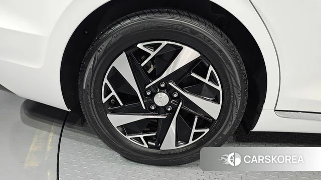 Hyundai The New Grandeur IG Hybrid id 4429046 из Кореи 28