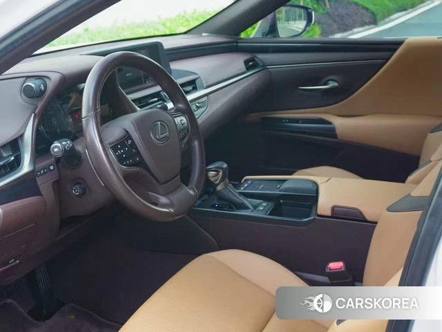 Lexus ES id 3888964 из Китая 18
