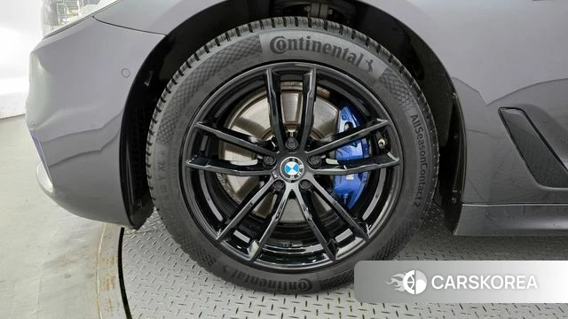 BMW 5 Series (G30) id 3943051 из Кореи 15