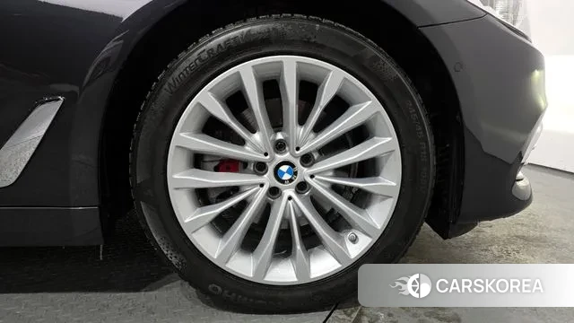 BMW 5 Series (G30) id 3626459 из Кореи 15