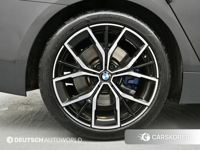BMW 5 Series (G30) 2021 Серебристо-серый из Кореи, фото 5