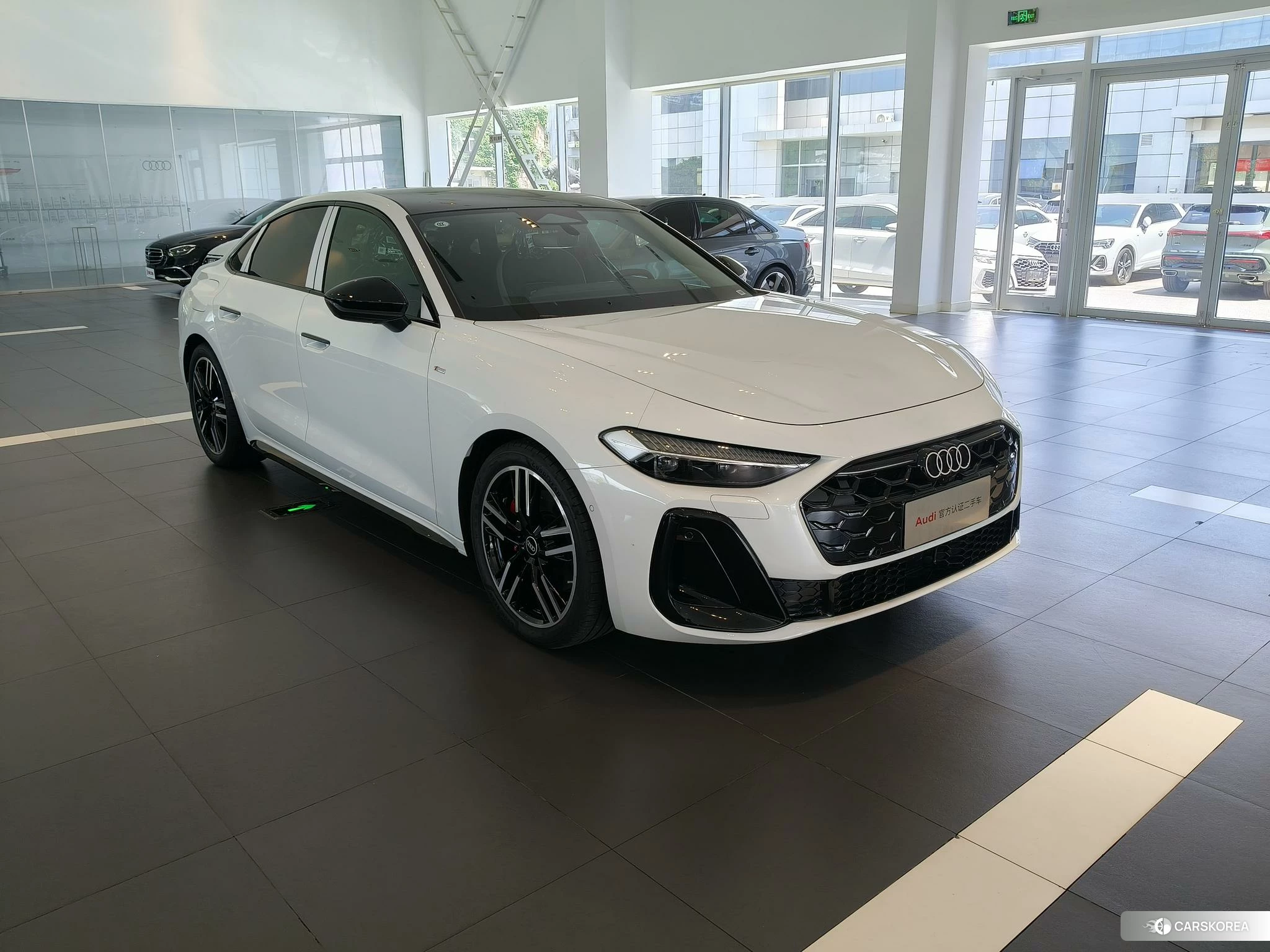 Audi A5L id 4492861 из Китая 12