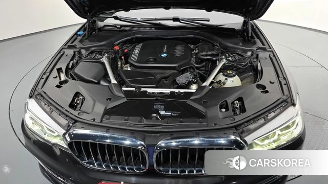 BMW 5 Series (G30) id 4397031 из Кореи 29