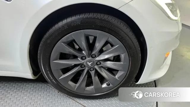 Tesla Model S id 3509587 из Кореи 15