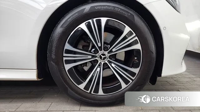 Mercedes-Benz E-Class W214 id 3507369 из Кореи 15