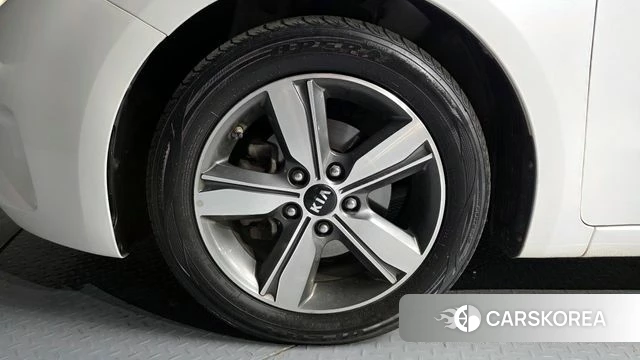 Kia The New K3 id 4295189 из Кореи 26