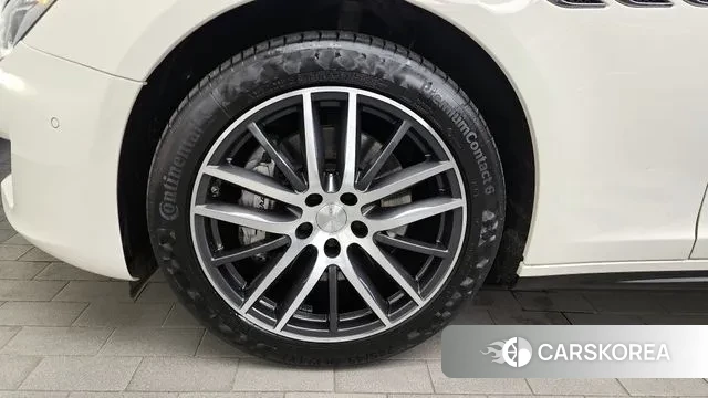 Maserati Ghibli id 3514278 из Кореи 15