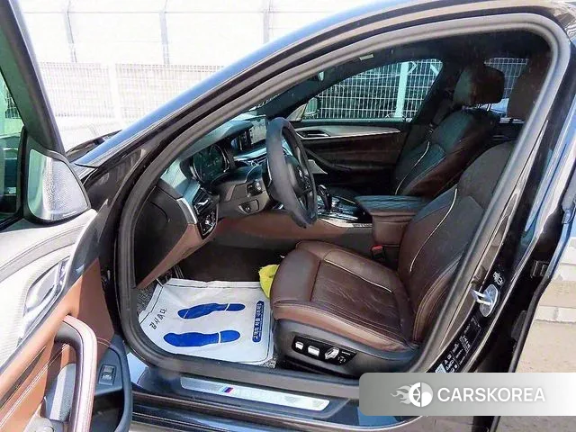 BMW 5 Series (G30) id 2977329 из Кореи 14