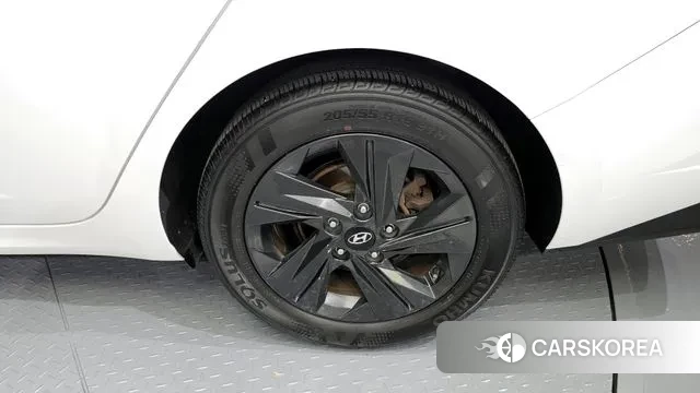 Hyundai Avante Hybrid (CN7) id 3318716 из Кореи 15