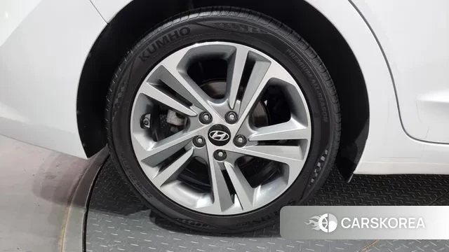 Hyundai Avante AD id 3024825 из Кореи 15