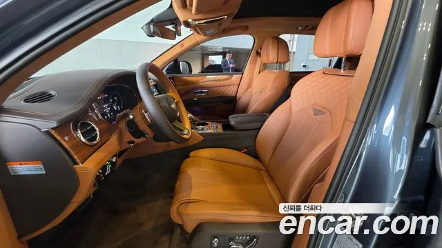 Bentley Bentayga 2023 Серый из Кореи, фото 5