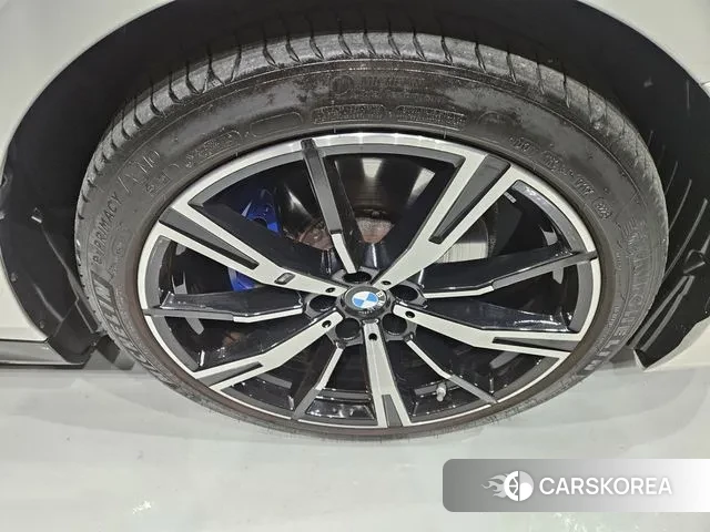 BMW 5 Series (G60) id 3467262 из Кореи 15