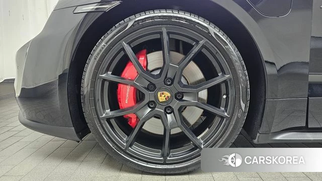 Porsche Taycan id 4475392 из Кореи 28
