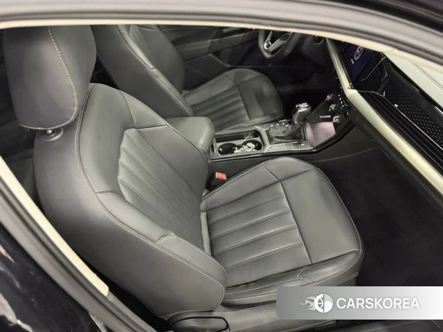 Volkswagen Passat id 4219944 из Китая 9