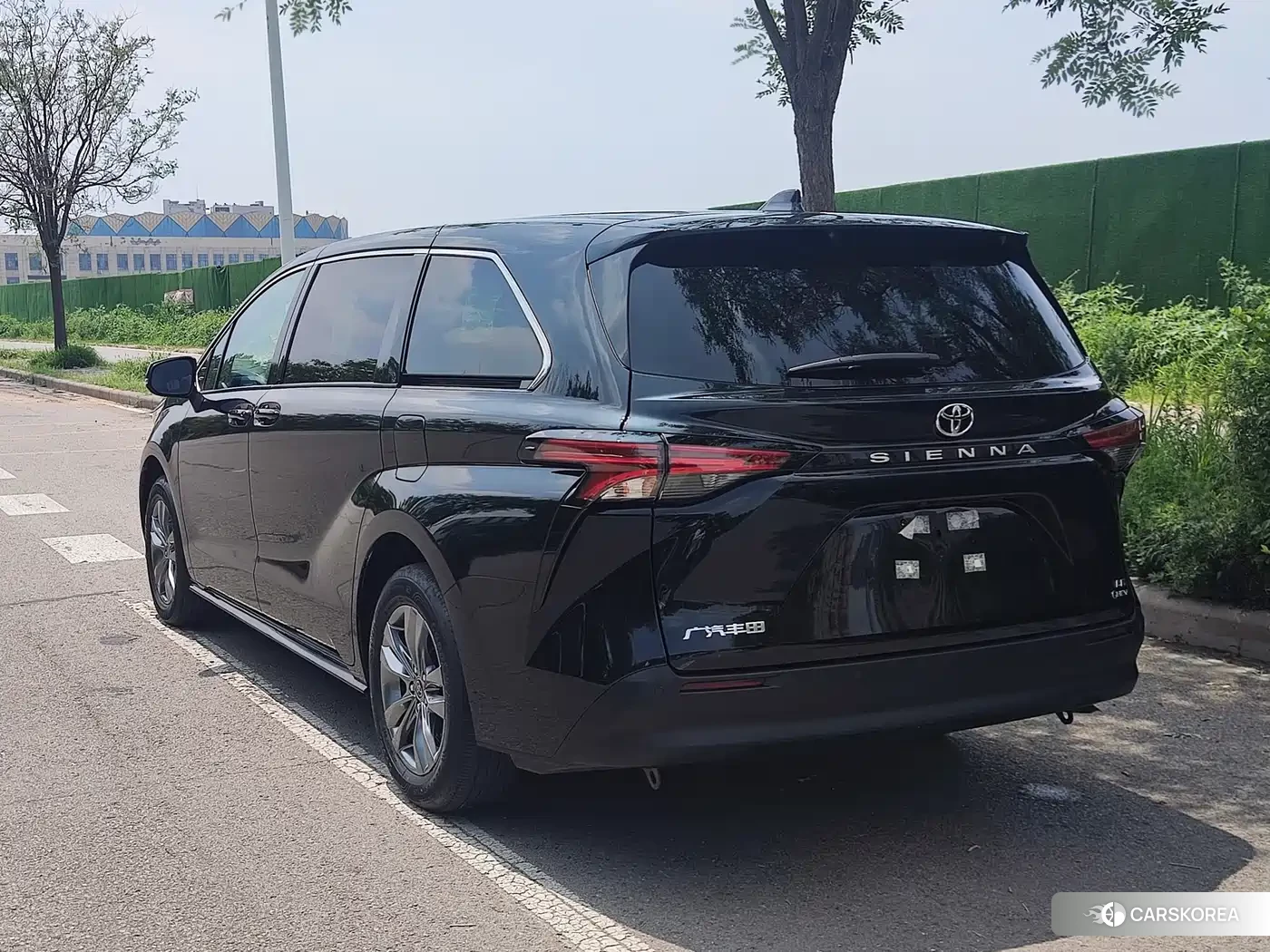 Toyota Sienna 2026 Черный из Китая, фото 5