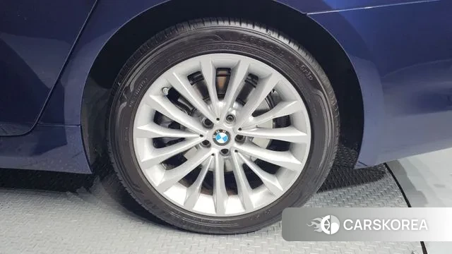 BMW 5 Series (G30) id 3587882 из Кореи 15