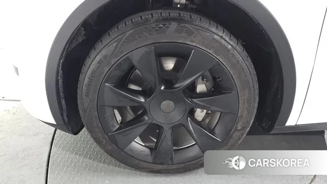 Tesla Model Y id 3492180 из Кореи 15