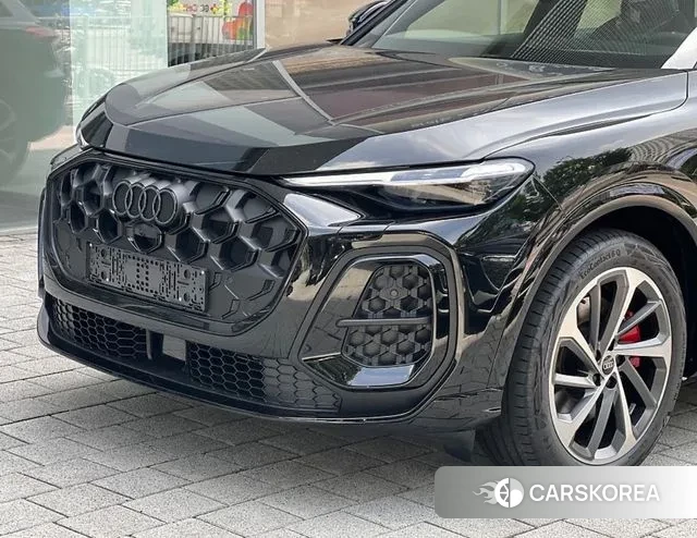 Audi Q5 (80A) 2025 Черный из Кореи, фото 5