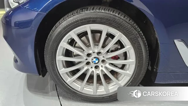 BMW 5 Series (G30) id 3557331 из Кореи 15