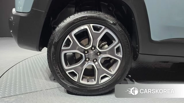 Jeep Renegade id 4543393 из Кореи 26