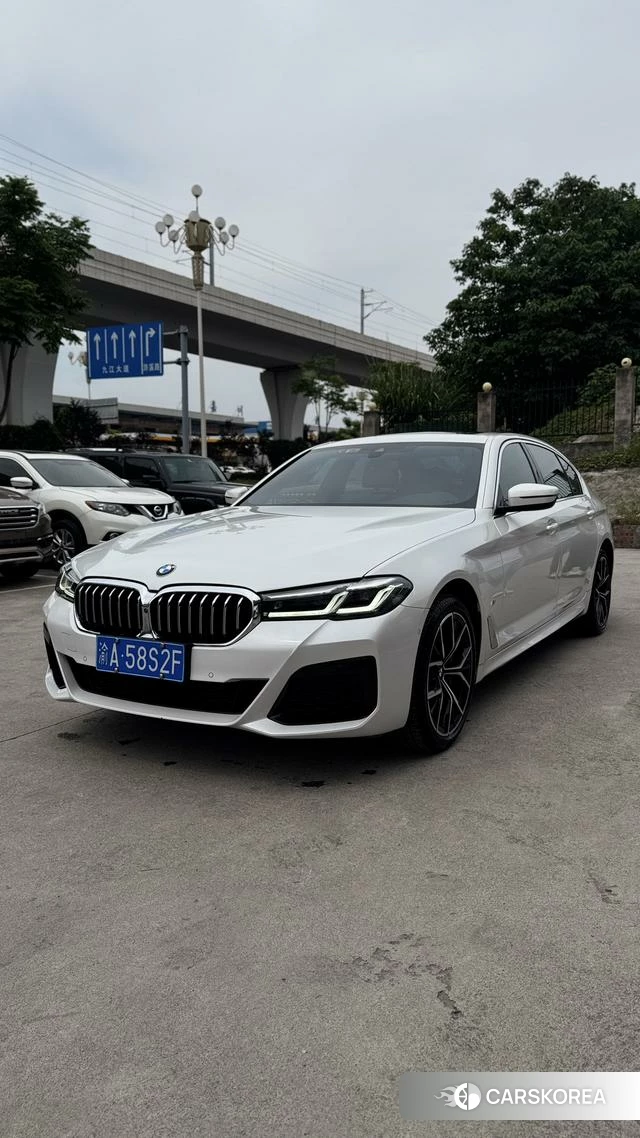 BMW 5 series 2022 Белый из Китая, фото 5