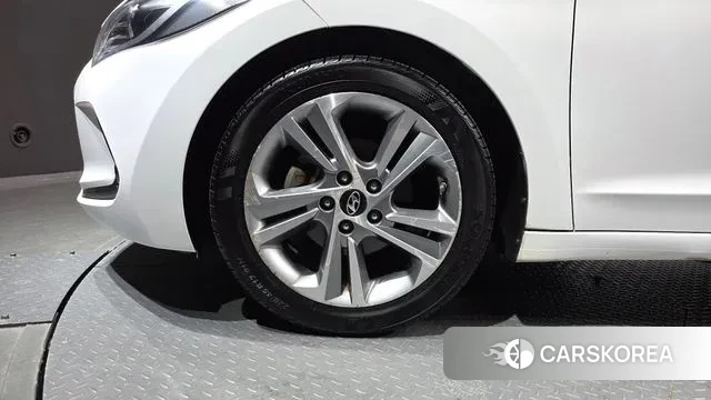 Hyundai Avante AD id 3641750 из Кореи 15