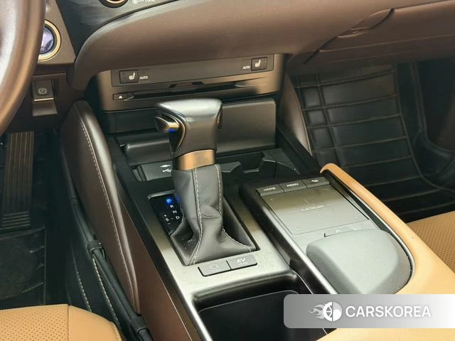 Lexus ES id 4394061 из Китая 12