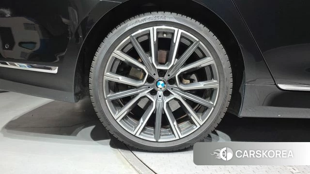 BMW 7 Series (G11) id 4750877 из Кореи 29