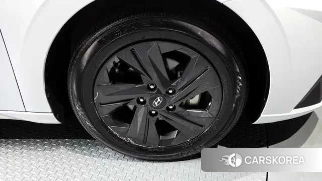 Hyundai Avante Hybrid (CN7) id 3343604 из Кореи 15