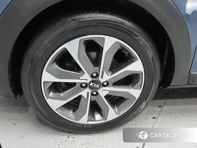 Kia Stonic id 4305002 из Кореи 15