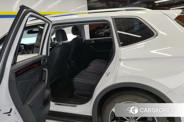 Volkswagen Tiguan L id 4299755 из Китая 12