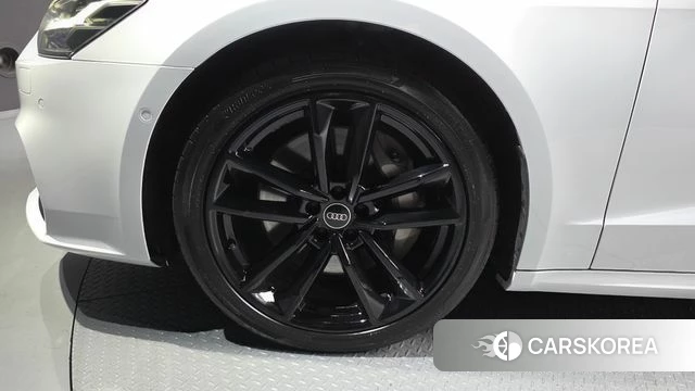 Audi A7 (4K) id 4303872 из Кореи 32