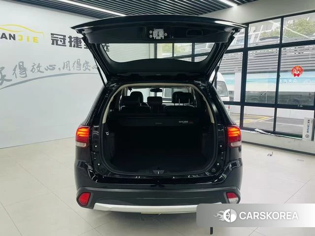 Mitsubishi  Outlander id 4242424 из Китая 13