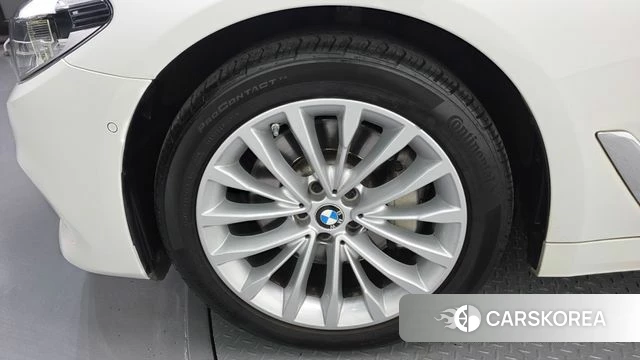 BMW 5 Series (G30) id 4304804 из Кореи 29