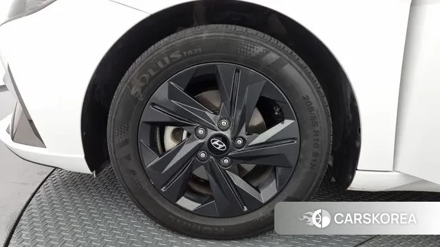 Hyundai Avante Hybrid (CN7) id 3366045 из Кореи 15