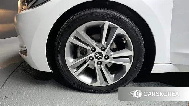 Hyundai Avante AD id 3742912 из Кореи 15